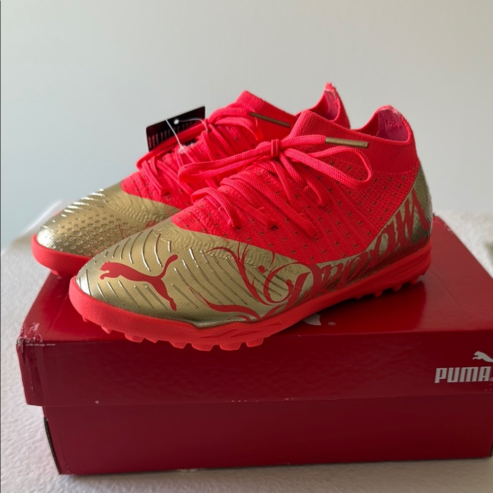 Puma Vibrant Red and Gold Athletic Indoor/Turf Cleats Kids Size 1.5